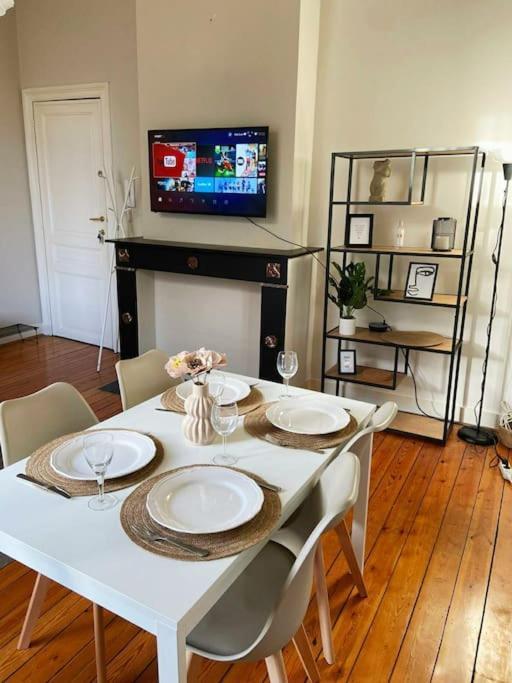 Cute Flat In Appartement *